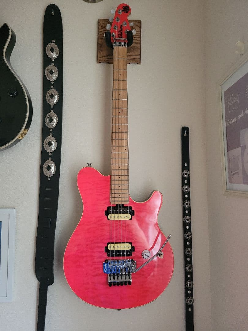 Sterling by MUSICMAN　AX40 ピンク塗装　ミュージックマン