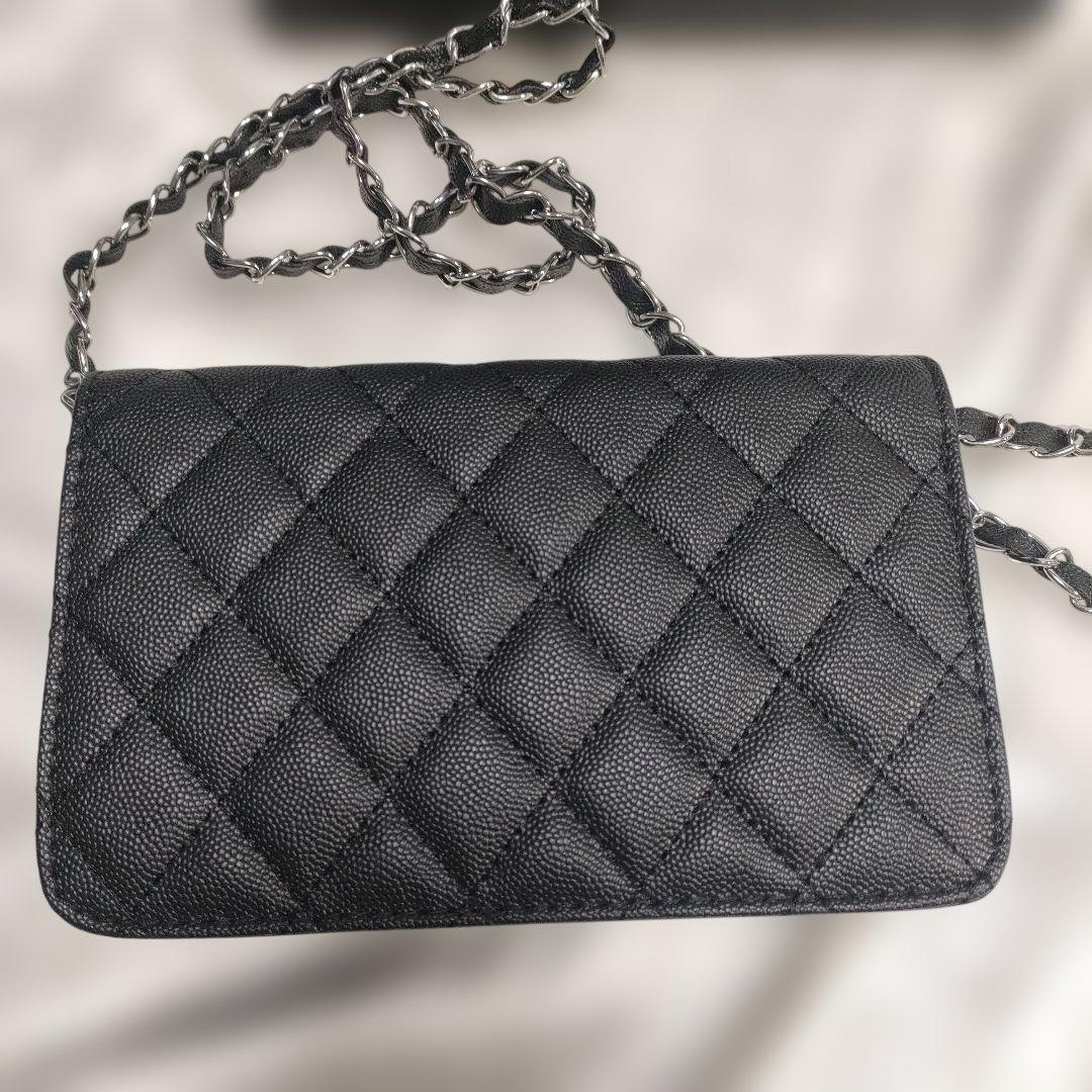 シャネル ショルダーバッグ シルバー ノベルティ