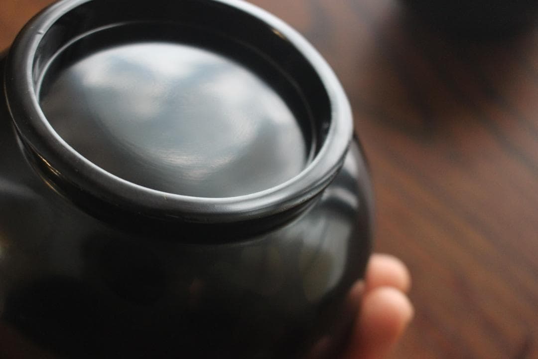 極小保管傷1箇所のみ！時代黒漆に牡丹沈金の映えるお椀２点（検輪島塗沈金椀