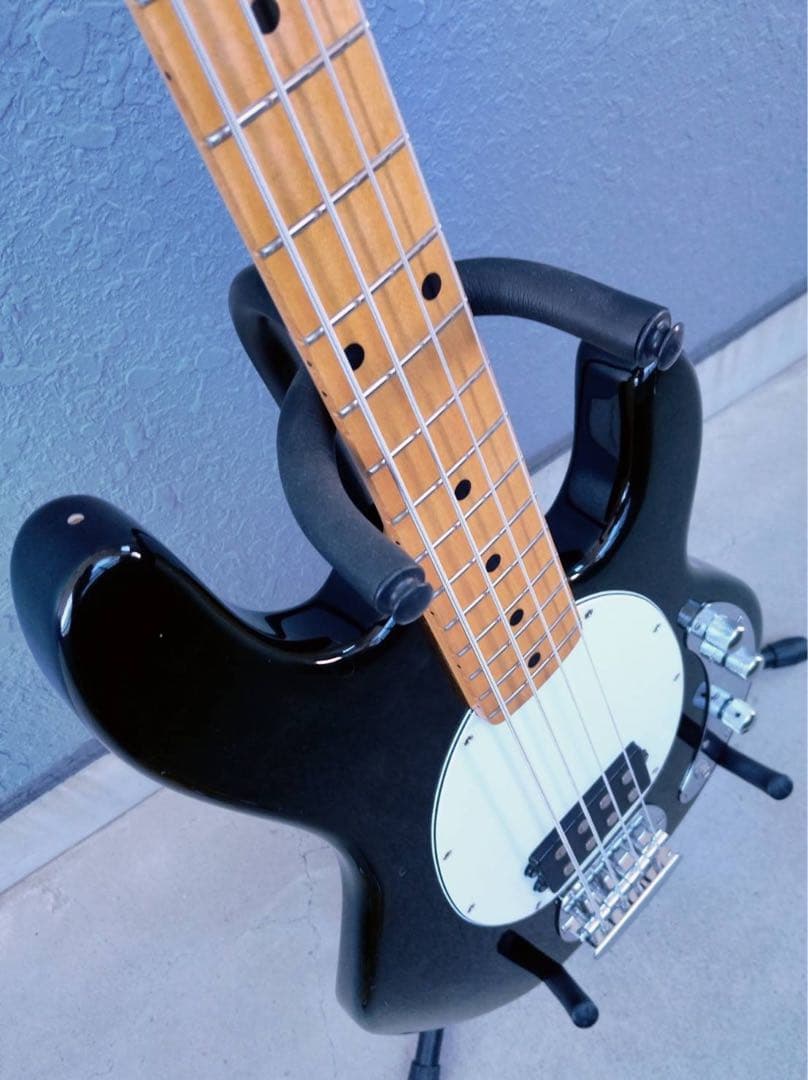 ベース Sterling by musicman SUB Ray4