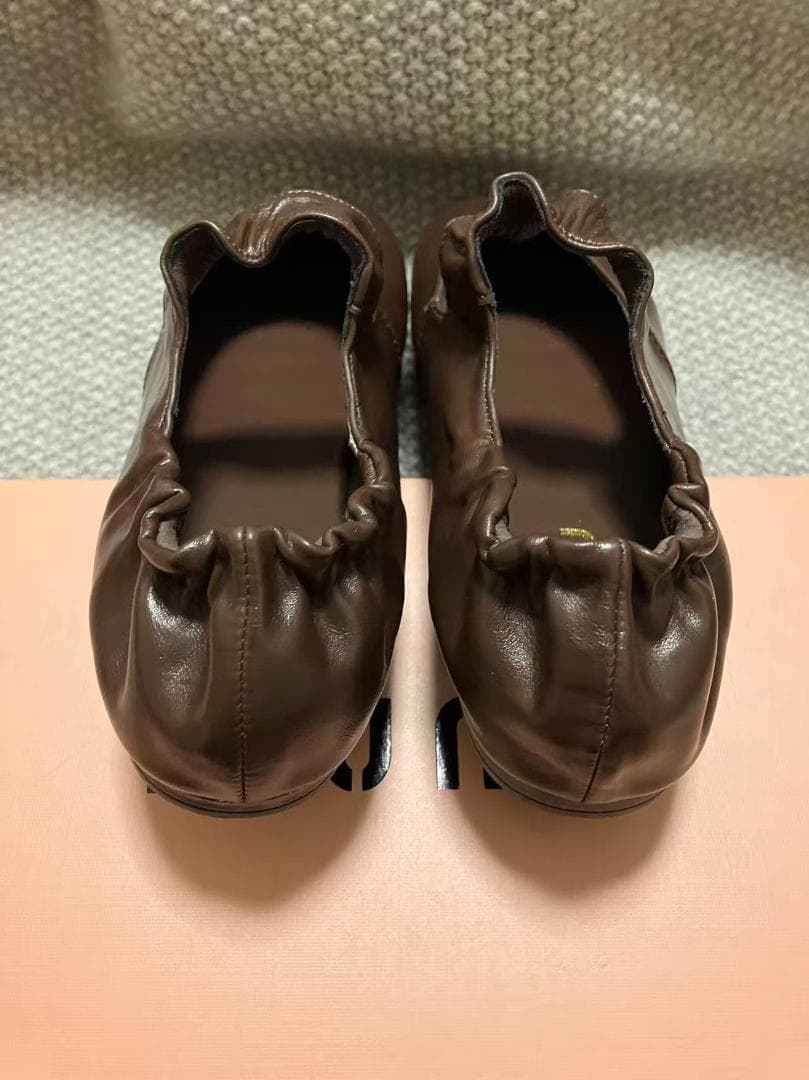ブラウン　バレエシューズ メリージェーン　ロゴ　靴