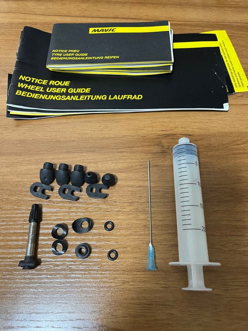 MAVIC KSYRIUM ELITE UST 純正チューブレスタイヤ付き