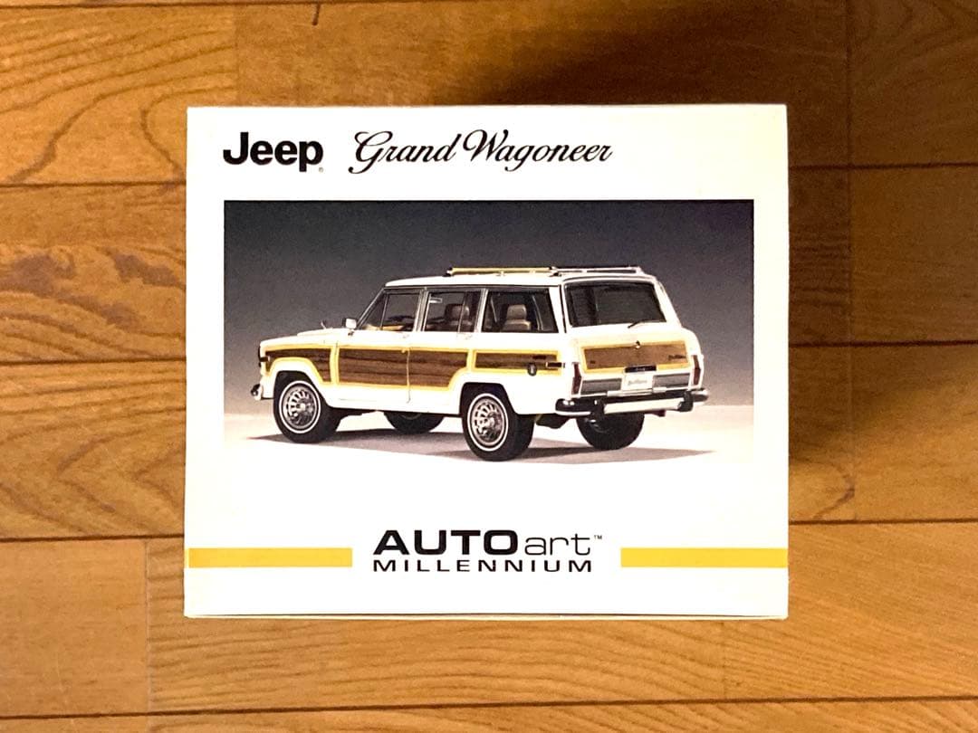 Jeep Grand Wagoneer ミニカー ホワイト/ウッド調　1989