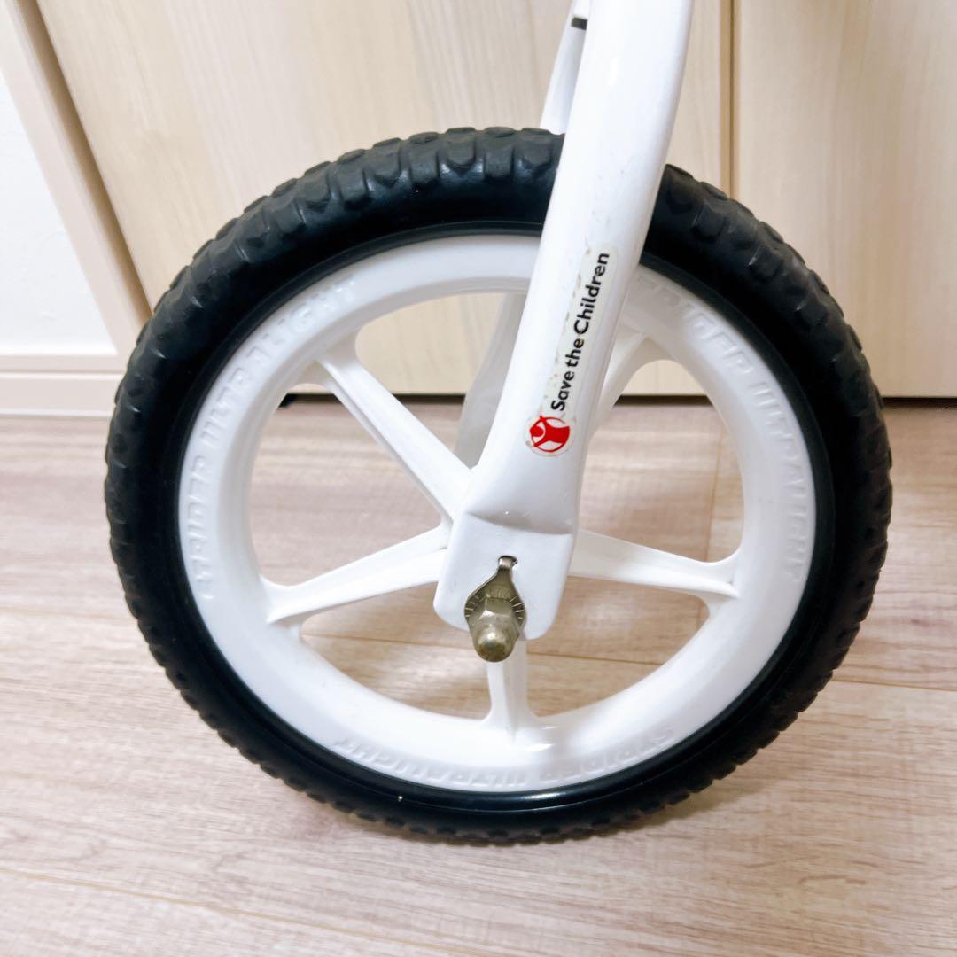 STRIDER 12インチ スポーツ ホワイト×レッド　セーブザ・チルドレン