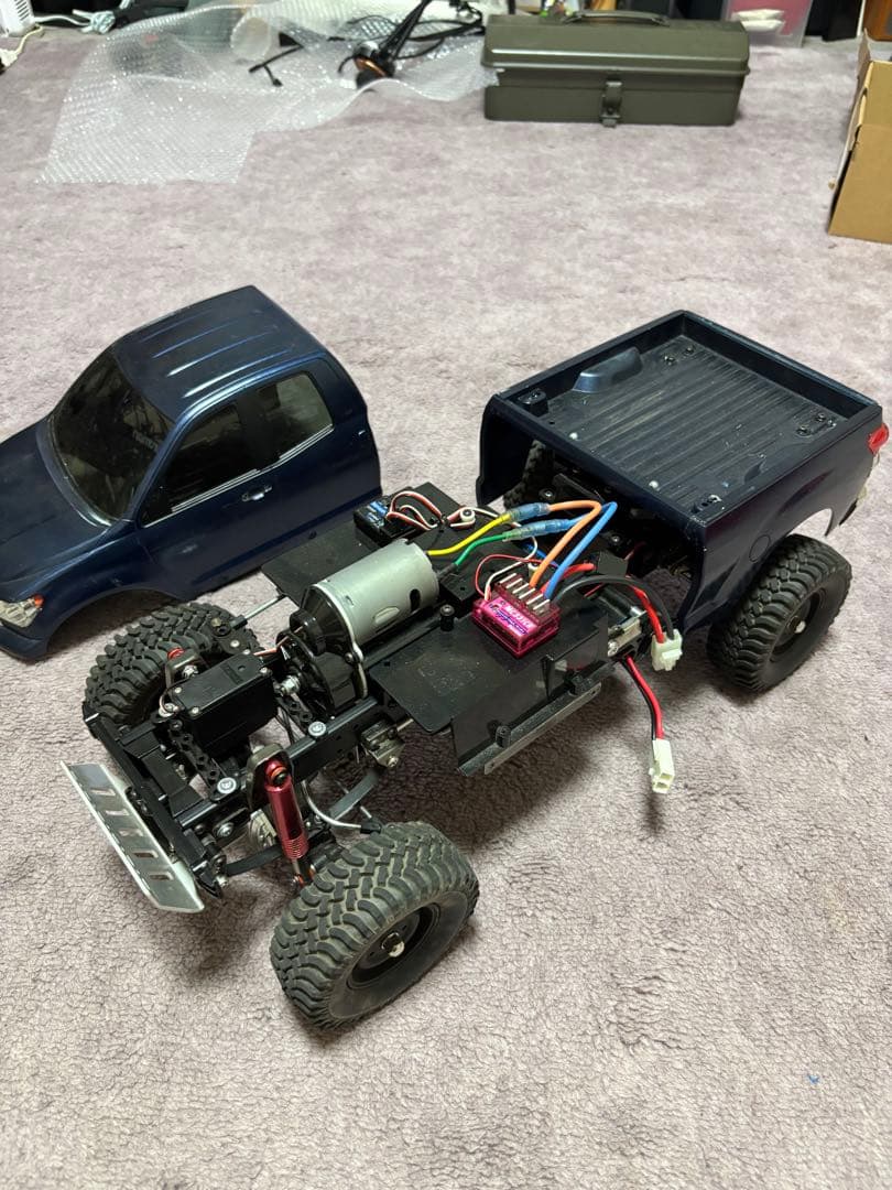 タミヤ　トヨタ・タンドラ 4WD プロポ、バッテリー付き