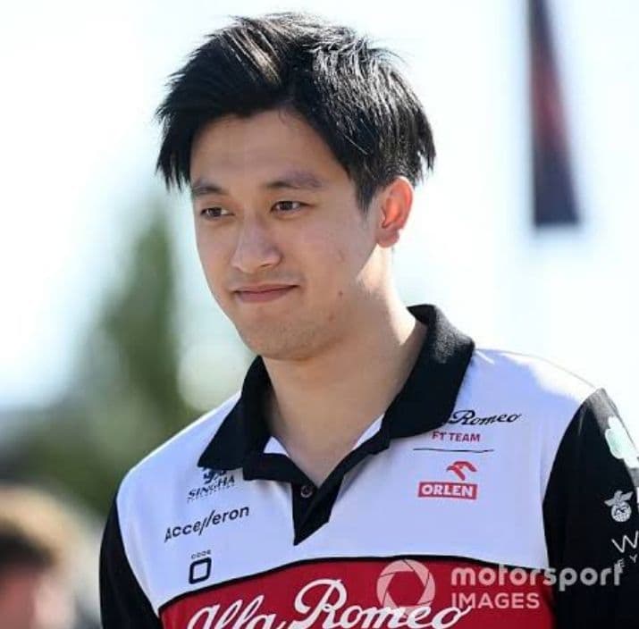 【希少】F1 Alfa Romeo 周冠宇 サイン入りポロシャツ