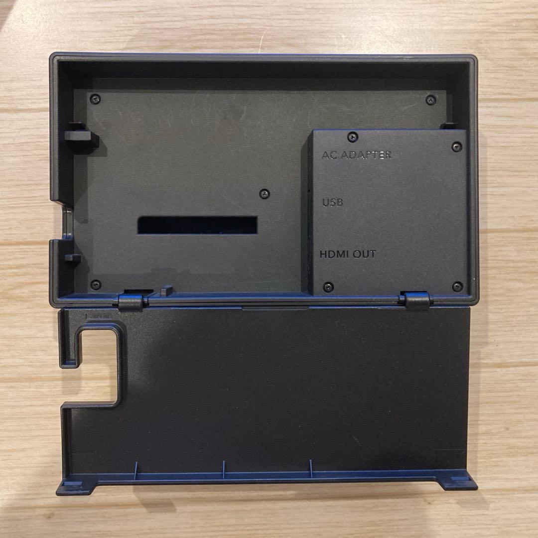 Nintendo Switch 本体＋Joy-Con（青・緑）、付属品