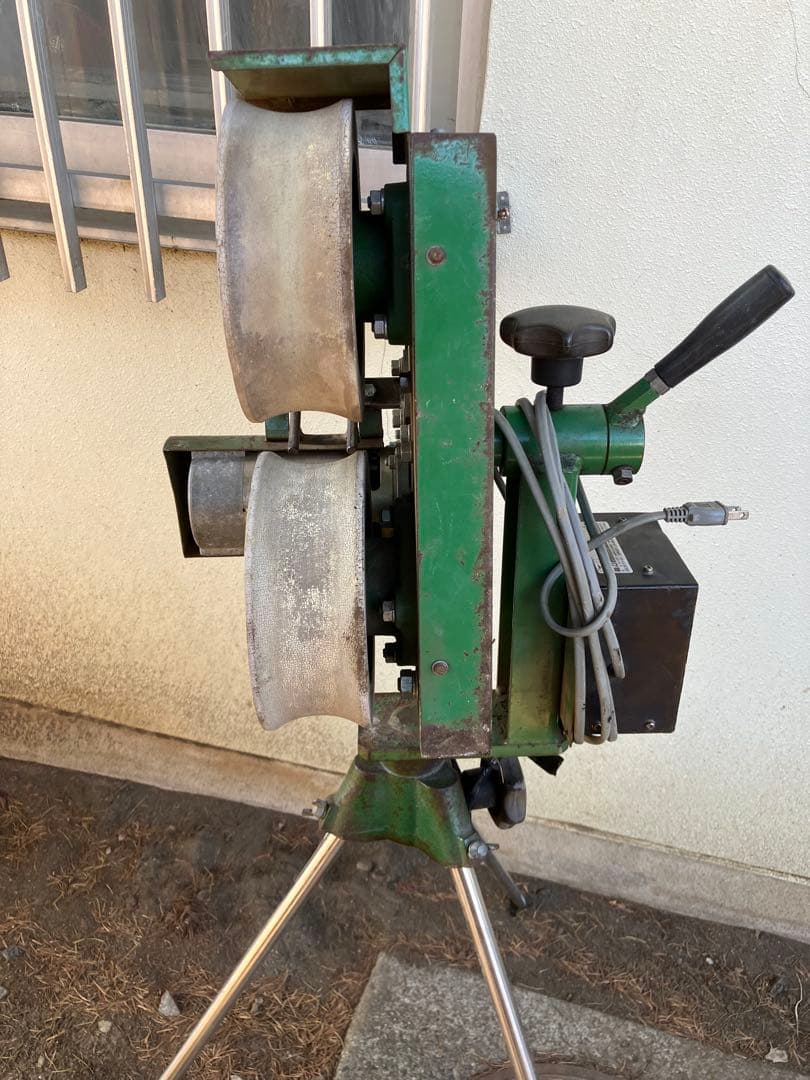 ピッチングマシン 二重ホイール 緑