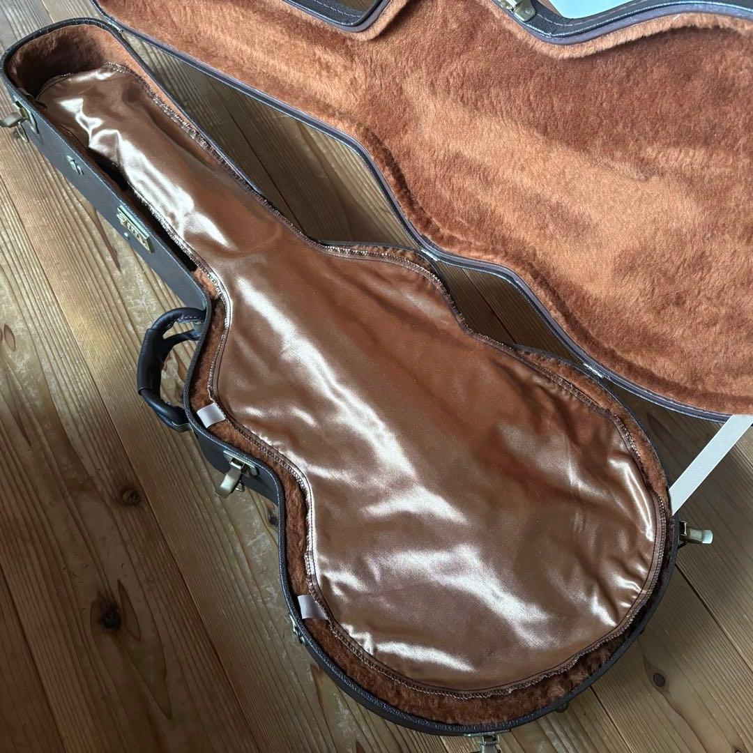 新品級2012年製Archtop Tribute AT175