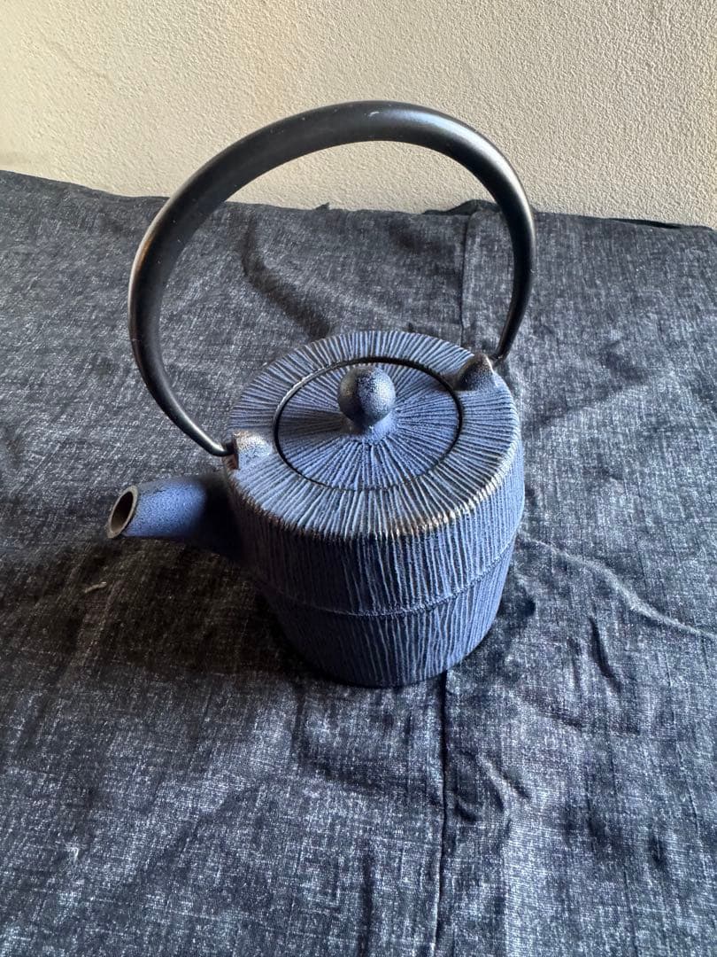 藍花　南部鉄瓶 450ml 岩鋳　藍紫