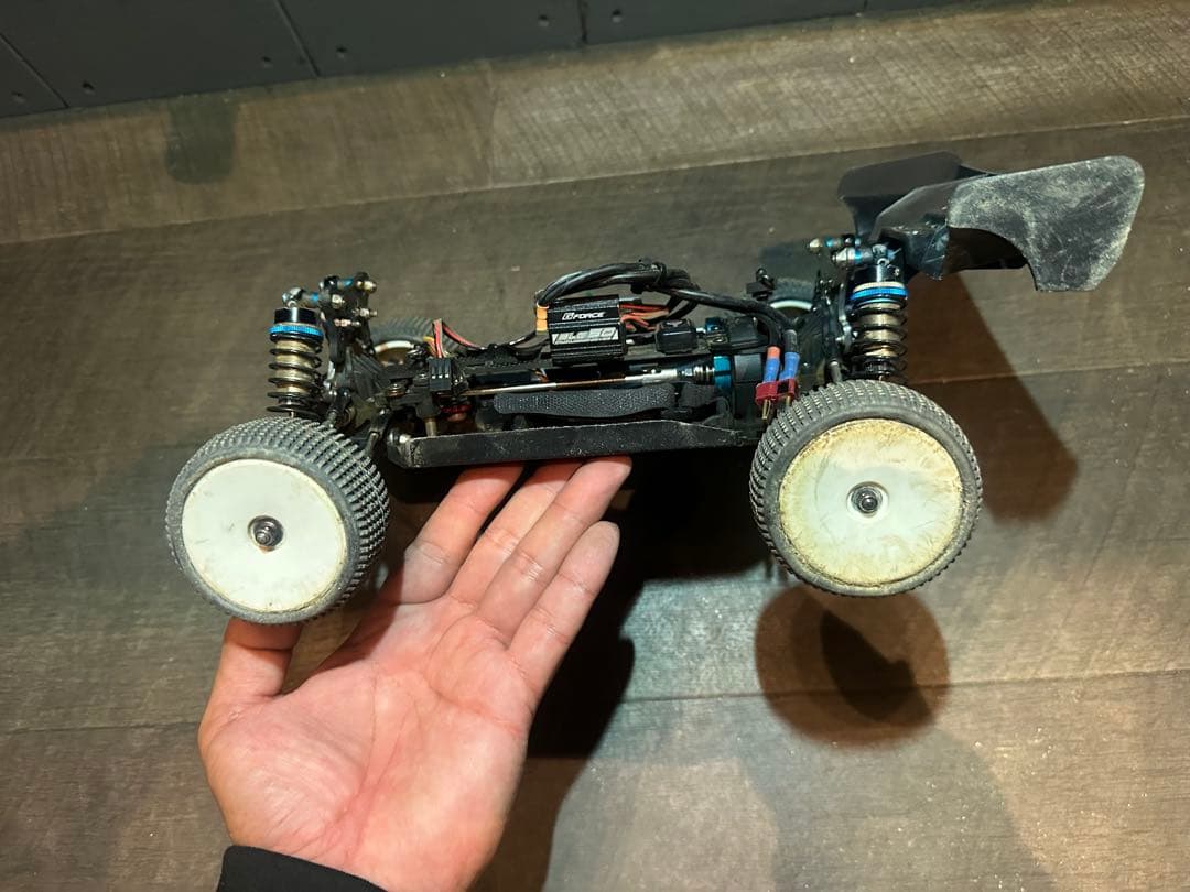 1/14スケール 電動RCカー 75KM/H 4WD