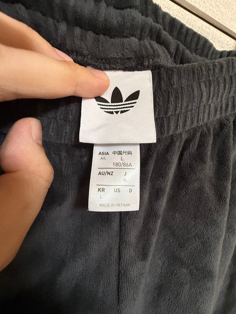 adidas originals ブラック ジャージ XLサイズ