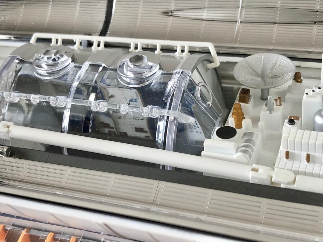 1/72￼ 特大￼スペースシャトル 4D VISION カット￼モデル￼完成品￼