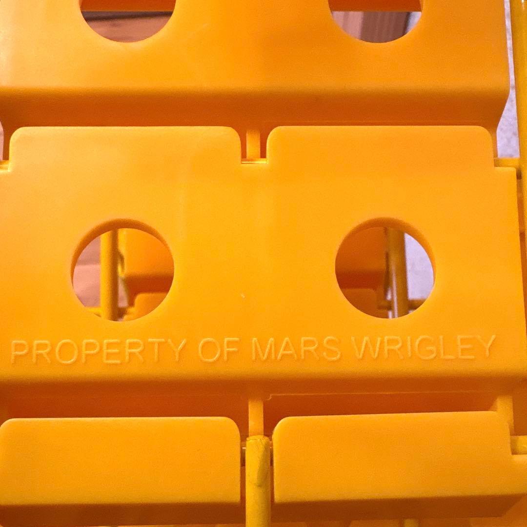 M&M エムアンドエムズ　店舗用　ラック　シェルフ　アメトイ　ストアディスプレイ