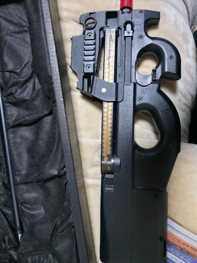 と*か様 P-90 電動ガン充電器付き（数回室内使用）