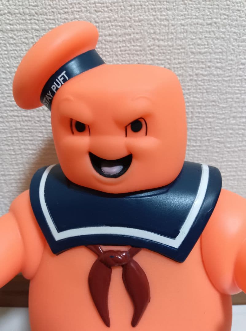 ダイヤモンドセレクト　ゴーストバスターズ　マシュマロマン　フィギュア　蓄光