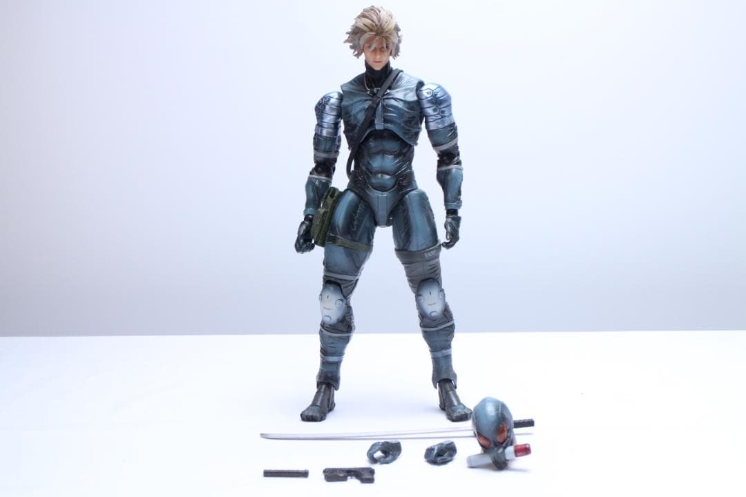 L GEAR SOLID 2 プレイアーツ改 雷電