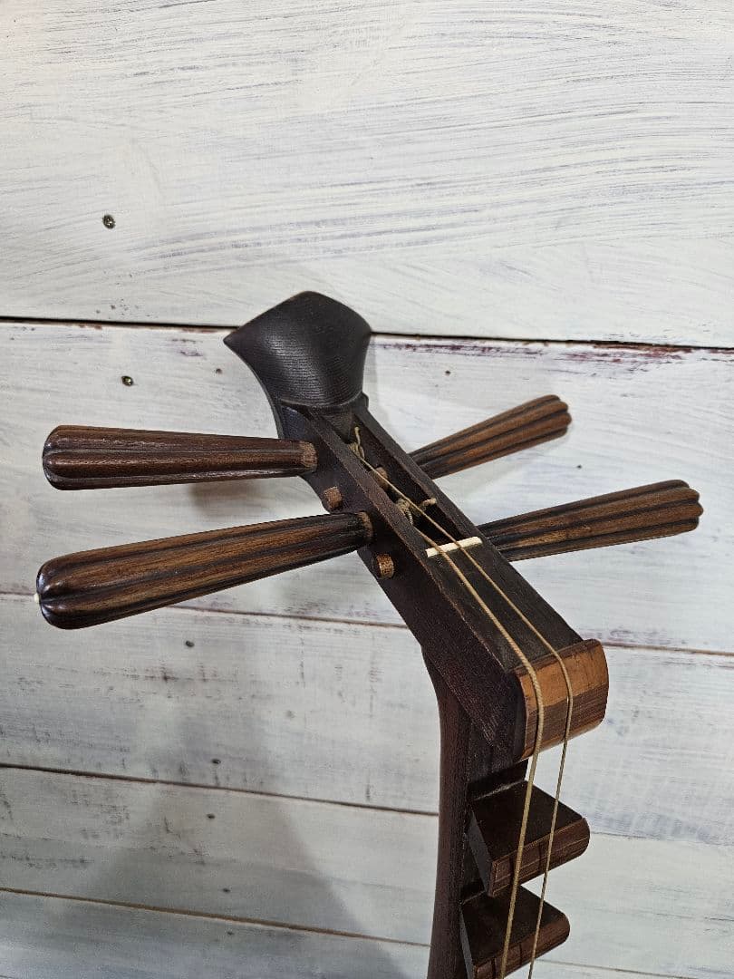 日本のアンティーク 筑前琵琶 四弦五柱　撥 弦楽器 和楽器 琵琶 木製 半月飾り
