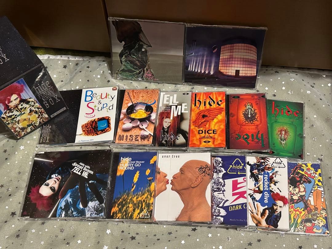 hide PERFECT SINGLE BOX CD DVD ギター フィギュア