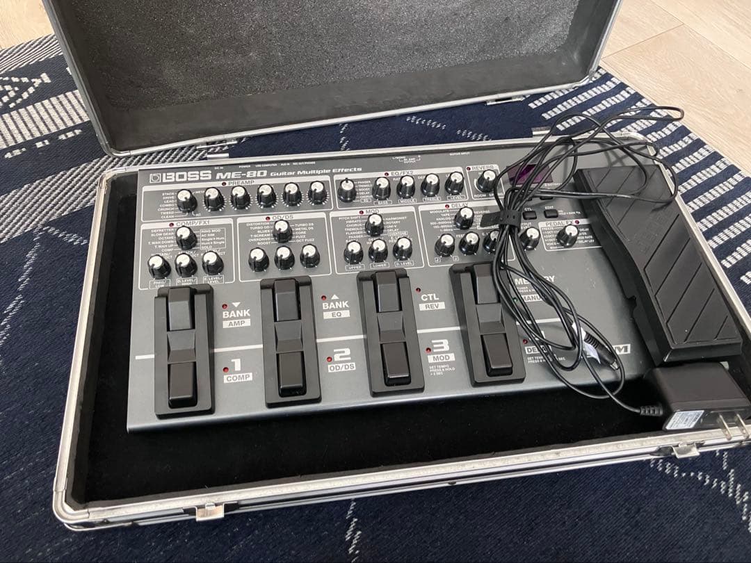BOSS ME-80 マルチエフェクター