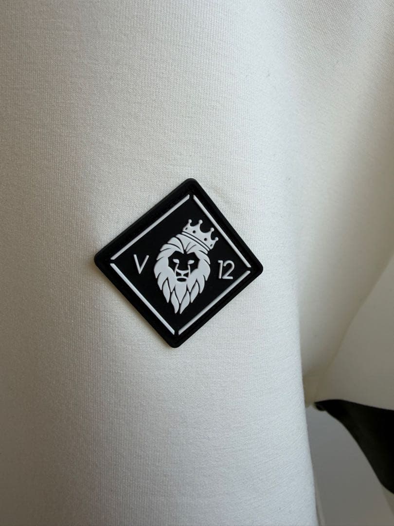 V12 ヴィ・トゥエルブ ホワイト 長袖 モックネック スウェット L 新品