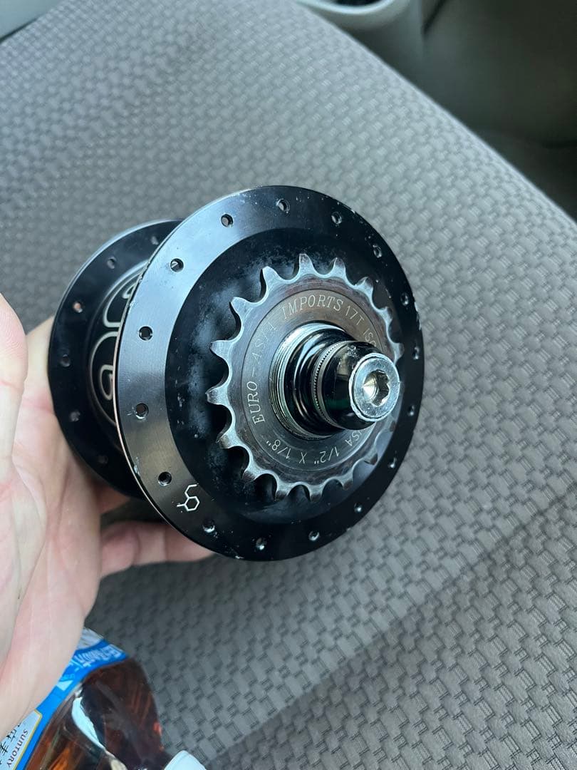 CHUB ハブ　リア　32H コグ付き