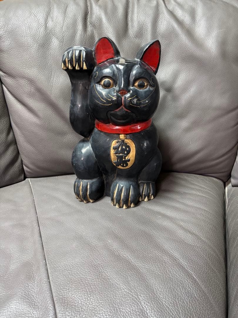 木製　黒の招き猫　置物　レトロ