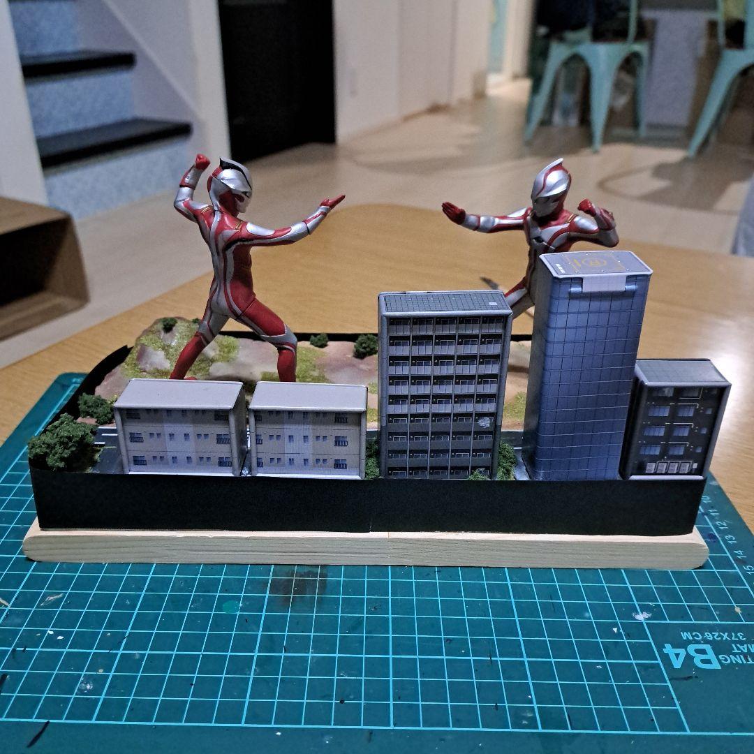 ジオラマ ニセ ウルトラマン メビウス