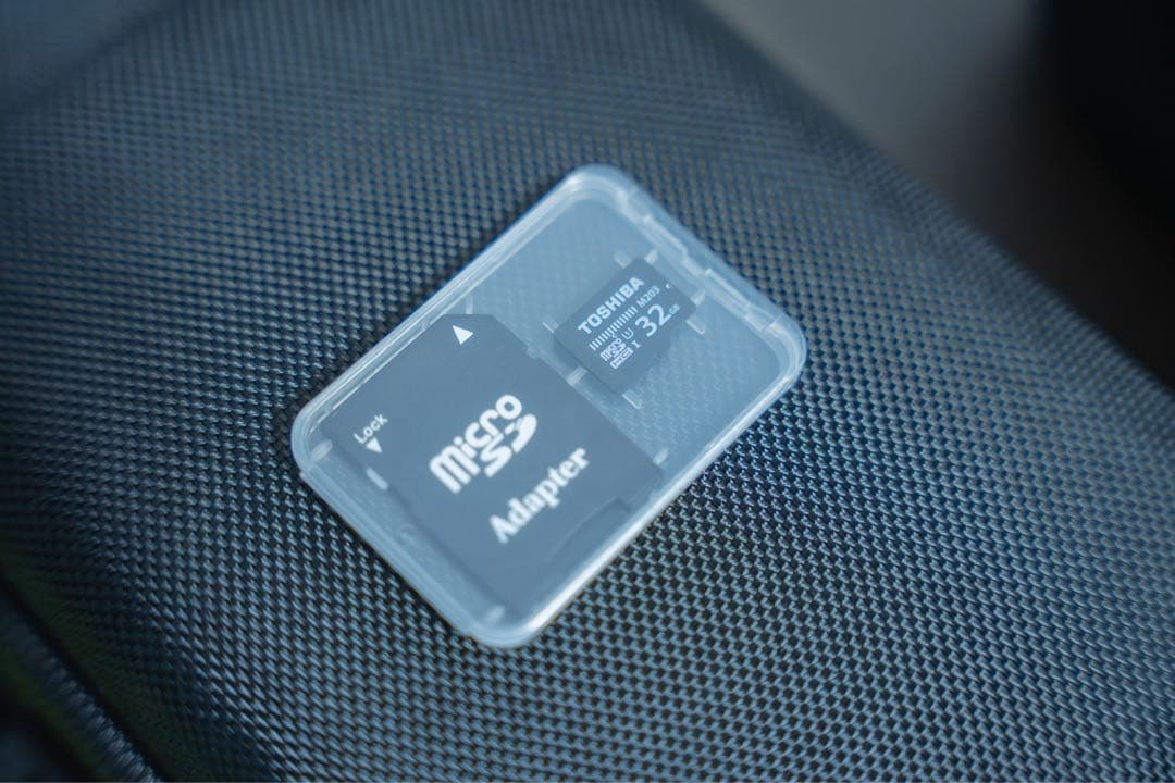 Nintendo Switch 本体 + その他ソフト等周辺機器【完備品・美品】