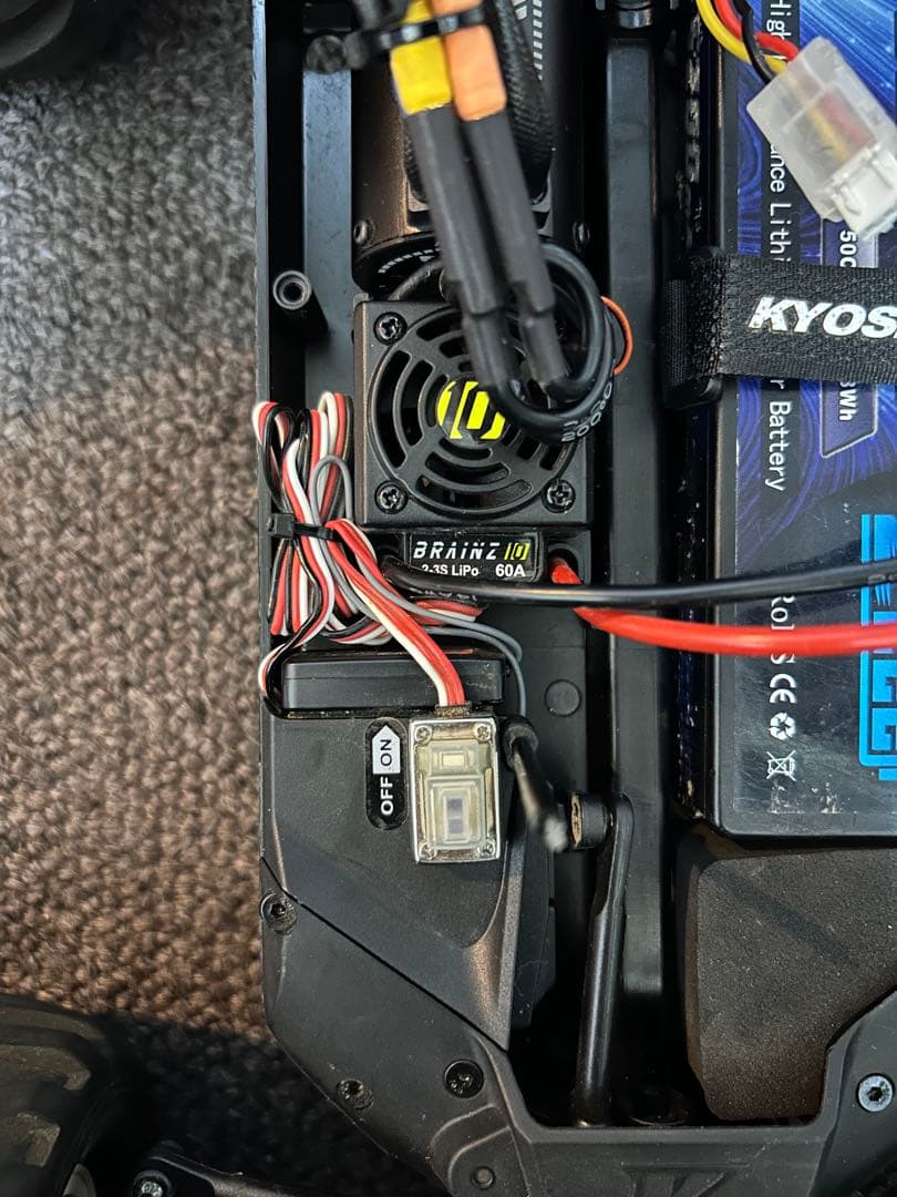 京商　マッドバン　ve ブラシレス　トラクサス　超高級ピニオンギヤ付き