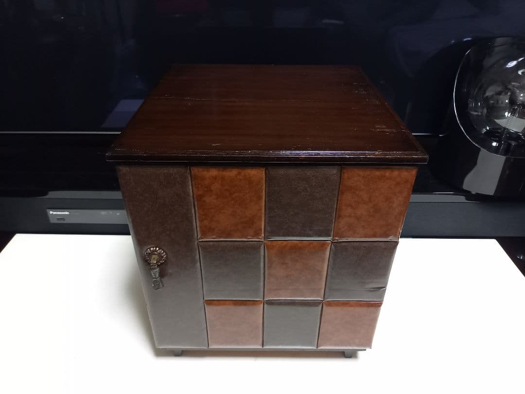 1970's　チェッカー　ブロック　デザイン　ウッド　レコード　キャビネット