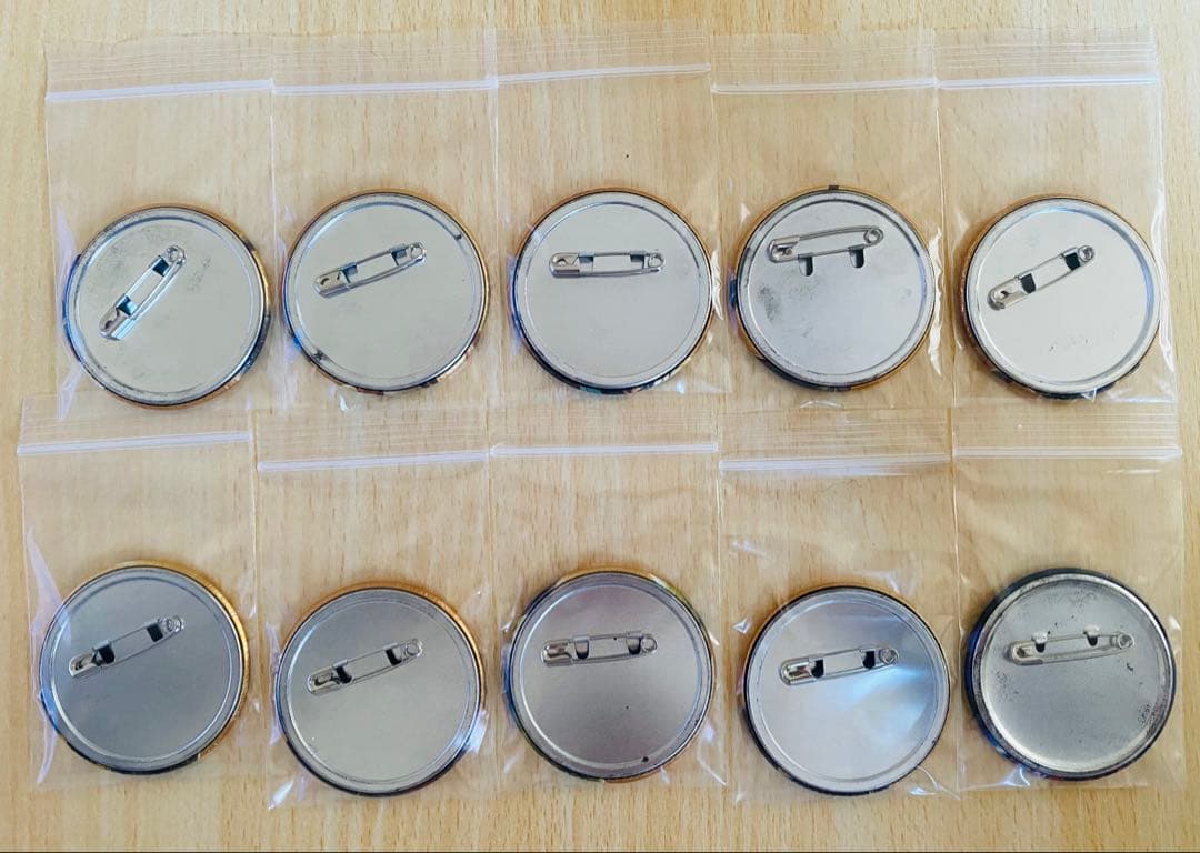 MARVEL アベンジャーズ 10th 限定缶バッジ　セット