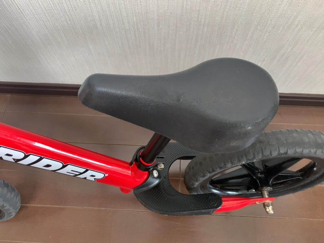 ストライダー：スポーツモデル：レッド