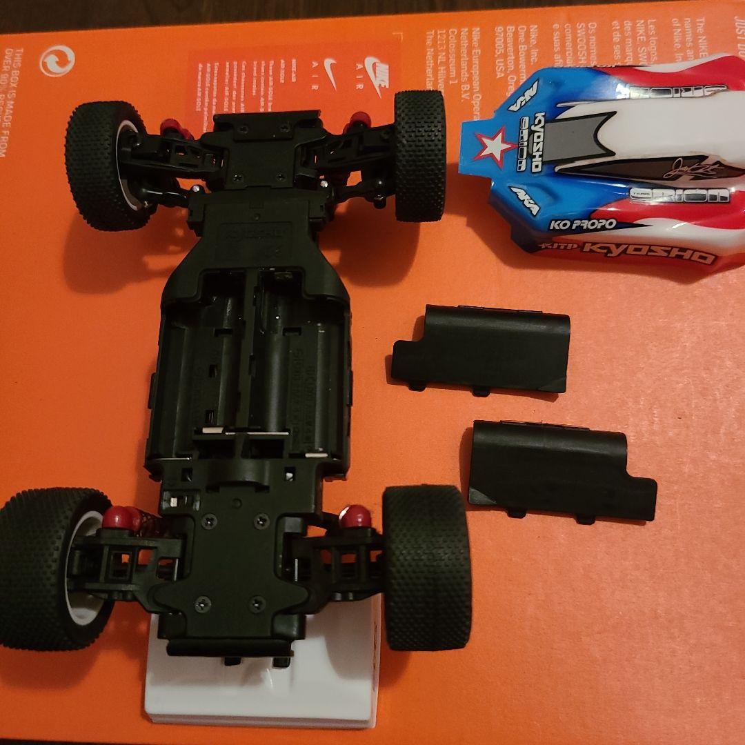 京商　ミニッツバギー　レーザーZX-5 シャーシ　ボディ