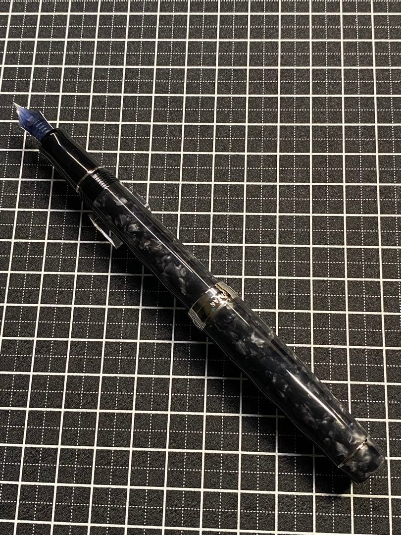 PILOT CUSTOM LEGANCE Black 万年筆　字幅F