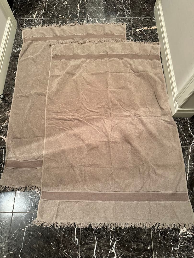 パリ本店購入！エルメス　ベルギー製バスタオル 2枚セット！