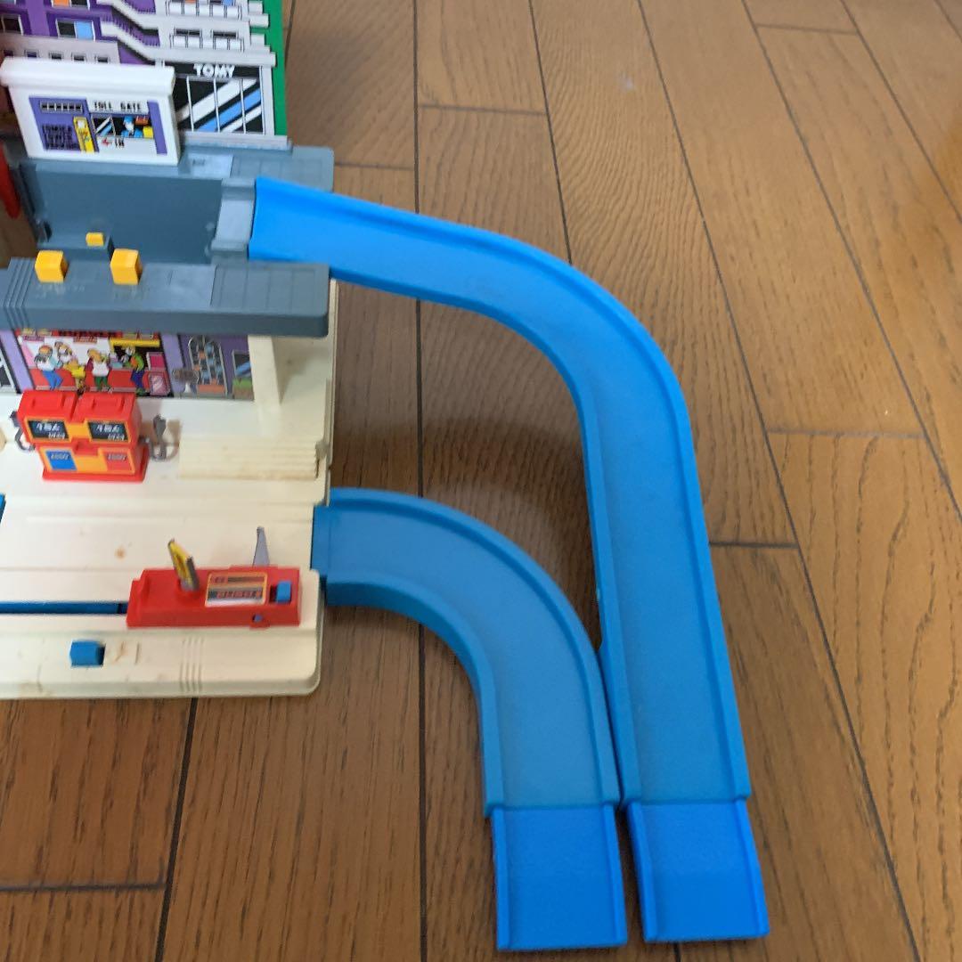 トミカ　タワーパーキング