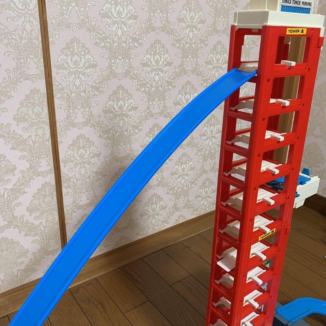 トミカ　タワーパーキング