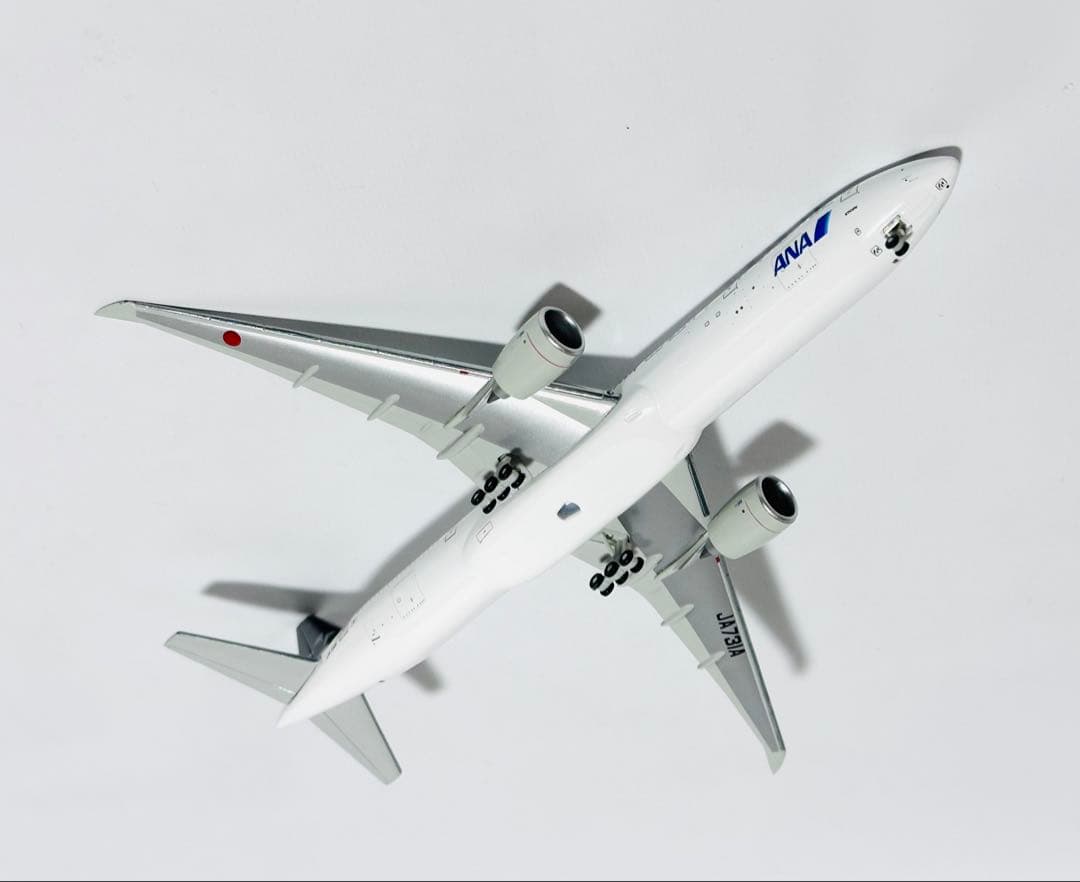 全日空商事 1/400 B777-300ER ANA STAR ALLIANCE
