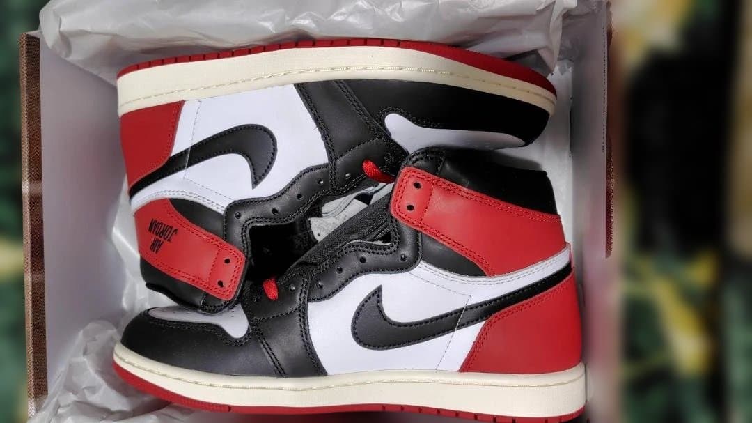 【未使用】NIKE Air Jordan 1 BlackToeつま黒 28.5