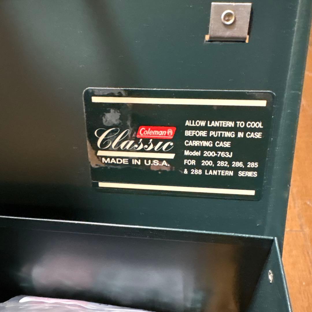 Coleman 200B743J レッドランタン