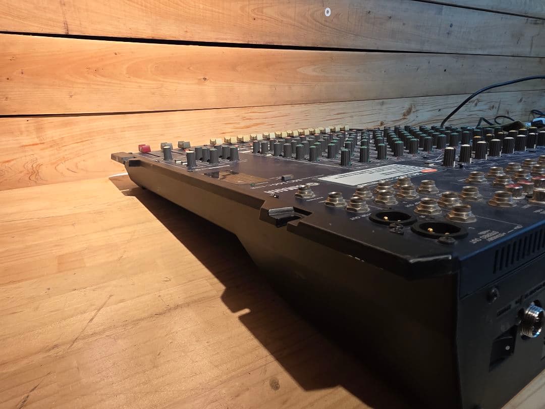 Yamaha MG166c アナログミキサー