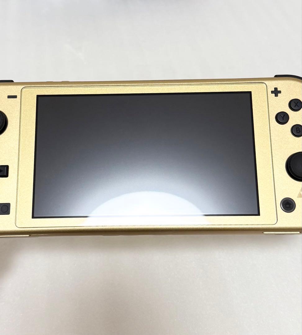 【極美品】ニンテンドースイッチライト ハイラルエディション