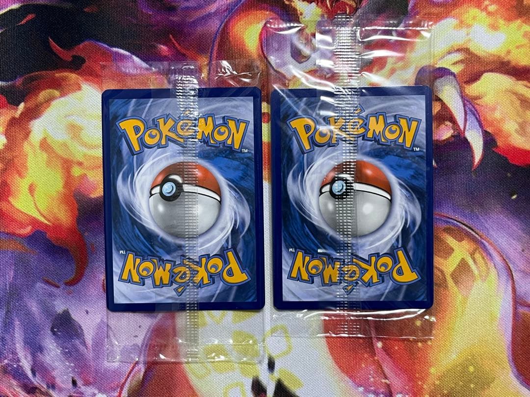 英語版 ゴールデン ピカチュウV モンスターボール ２枚セット 25th プロモ