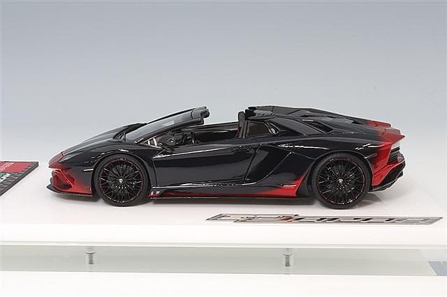 1/43　ランボルギーニ アヴェンタドールS ロードスター【新品】EM767B