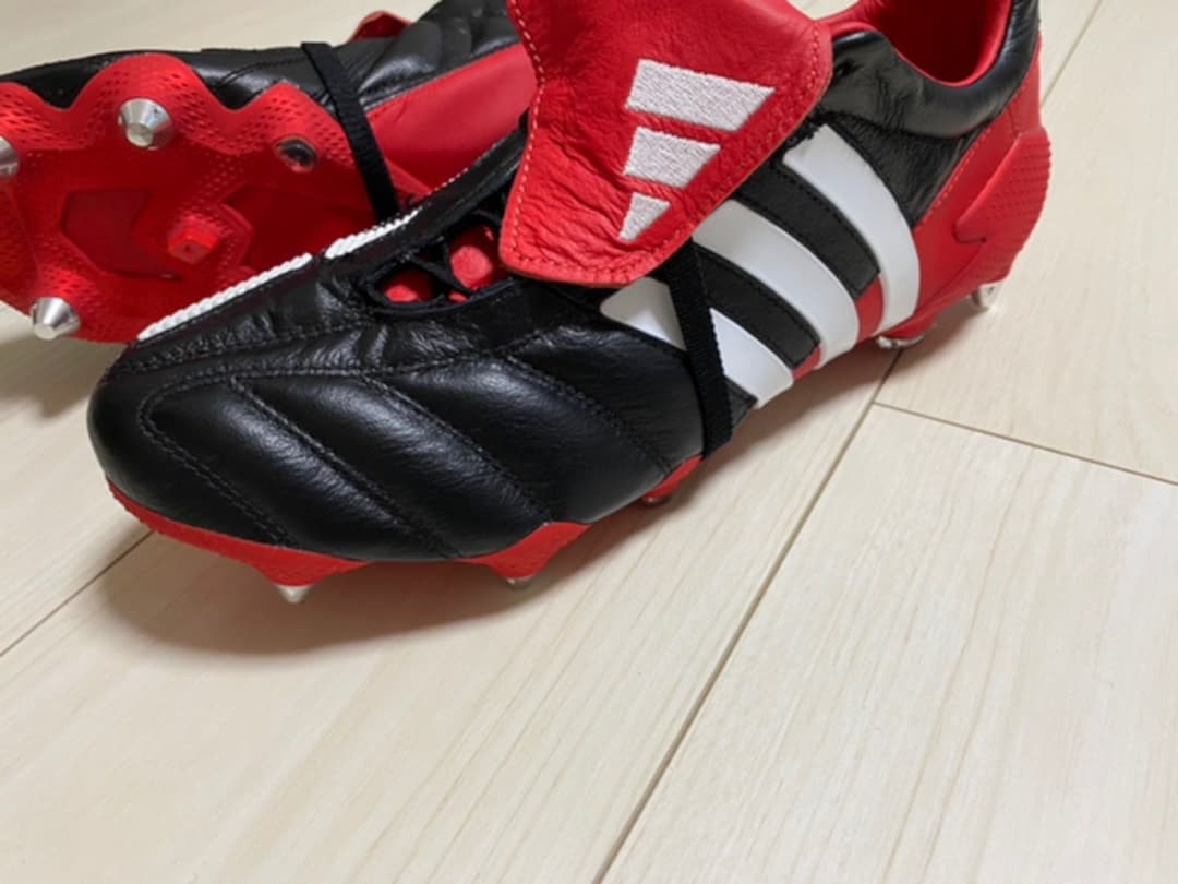 アディダス　プレデターマニア　復刻版