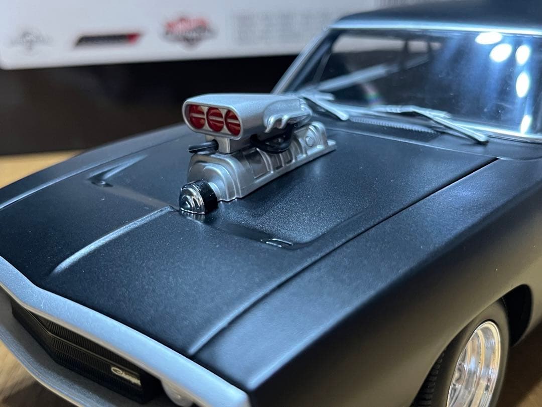 ワイルドスピードダッジチャージャー1/18