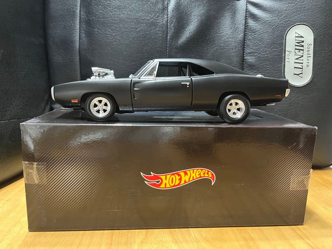 ワイルドスピードダッジチャージャー1/18