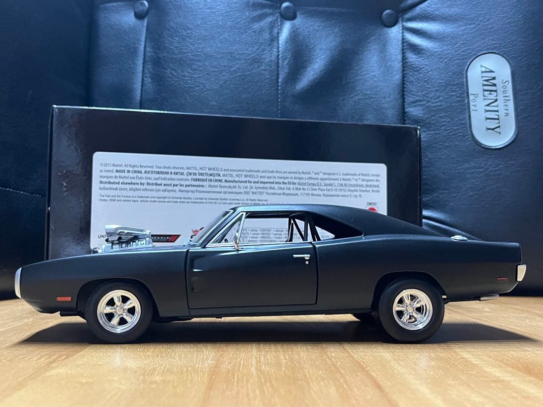 ワイルドスピードダッジチャージャー1/18