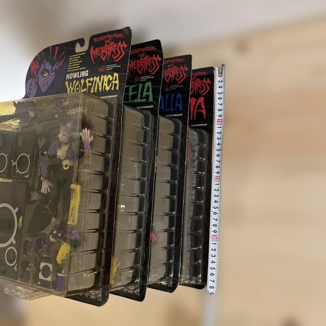 MONSTRESS フィギュア　4体セット